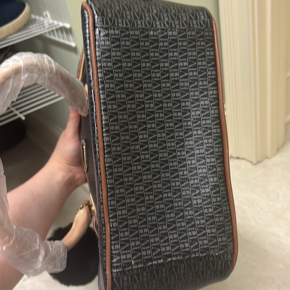 NEW black and tan purse - Picture 6 of 7